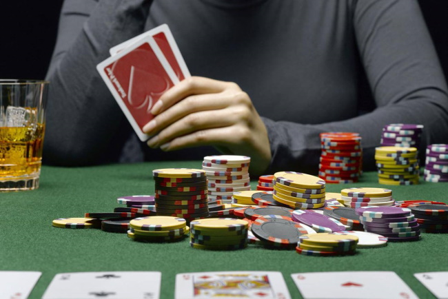 Few Tips to Play Power Poker Games