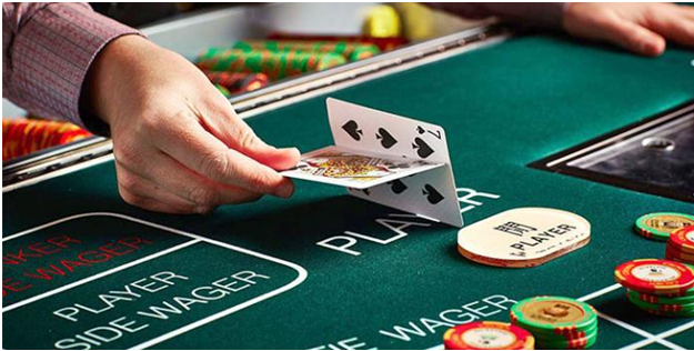 How to play Baccarat at online casinos